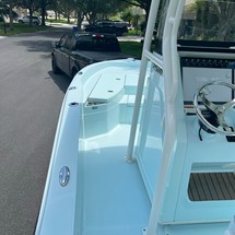Ranger boats 2400 bay