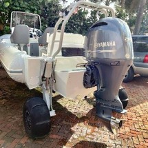 Sealegs 7.1m rib