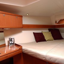 Beneteau Oceanis 37
