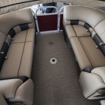 Sun Tracker Party Barge 22 DLX