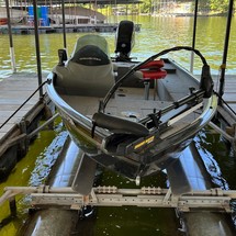 Tracker Super Guide V-16 SC