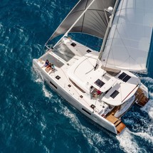 Lagoon 42