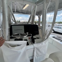 Sea Ray hunt ultra 211