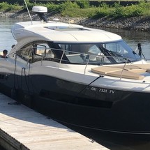 Axopar 37 C T-Top