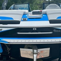 Malibu Wakesetter 24 MXZ