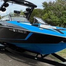 Malibu Wakesetter 24 MXZ
