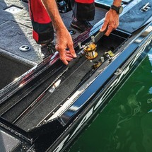 Tracker Targa V-18 WT