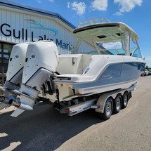 Boston Whaler 320 Vantage