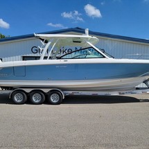 Boston Whaler 320 Vantage