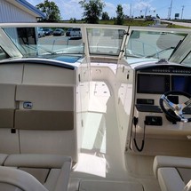 Boston Whaler 320 Vantage