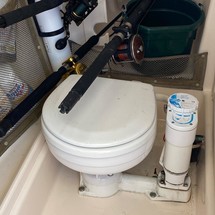 Grady-White Freedom 275