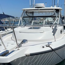 Boston Whaler 305 Conquest