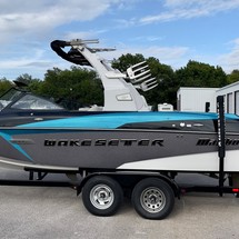 Malibu Wakesetter 22 VLX