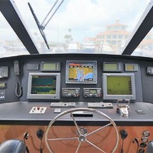 Sea ray 56 sedan bridge