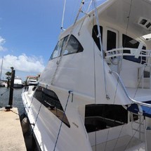Sea ray 56 sedan bridge