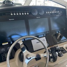 Boston Whaler 420 Outrage