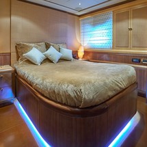 Overmarine Mangusta 130