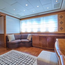 Overmarine Mangusta 130