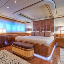 Overmarine Mangusta 130