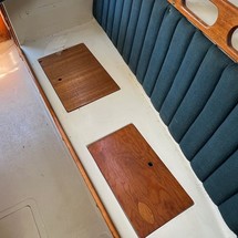 Ericson yachts 27