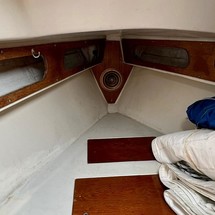 Ericson yachts 27