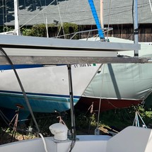 Ericson yachts 27