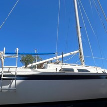 Ericson yachts 27