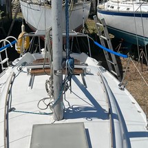 Ericson yachts 27