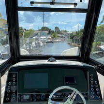 Robalo centre console r272