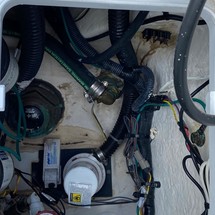 Robalo centre console r272