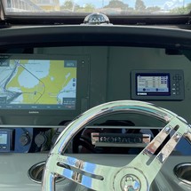 Robalo centre console r272