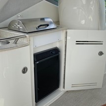 Sea Ray 330 Sundancer