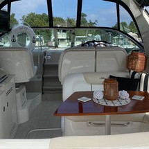 Sea Ray 330 Sundancer