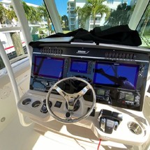 Boston Whaler 350 Outrage