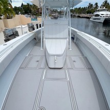 Contender 39st