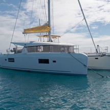 Lagoon 42