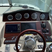 Sea Ray 330 Sundancer