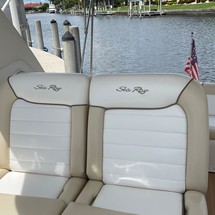 Sea Ray 330 Sundancer