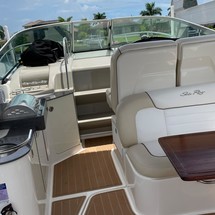 Sea Ray 330 Sundancer