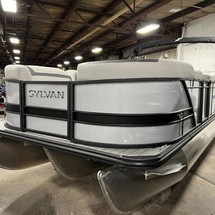 60 x 16 tri-toon passenger vessel