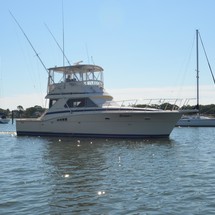 Chris-Craft Commander 44