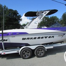 Malibu Wakesetter 23 LSV