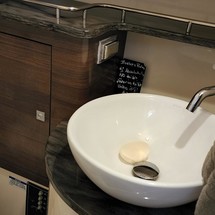 Boston Whaler 345 Conquest