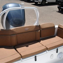 Sea Ray hunt ultra 211