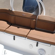 Sea Ray hunt ultra 211