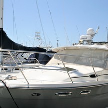 Cutwater C-30 Sedan