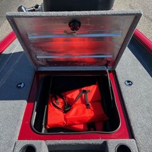 Tracker Pro Team 175 TXW
