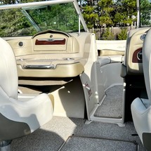 Sea ray 220 select