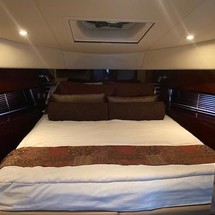 Sea Ray 450 Sedan Bridge