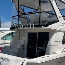 Sea ray 480 sedan bridge